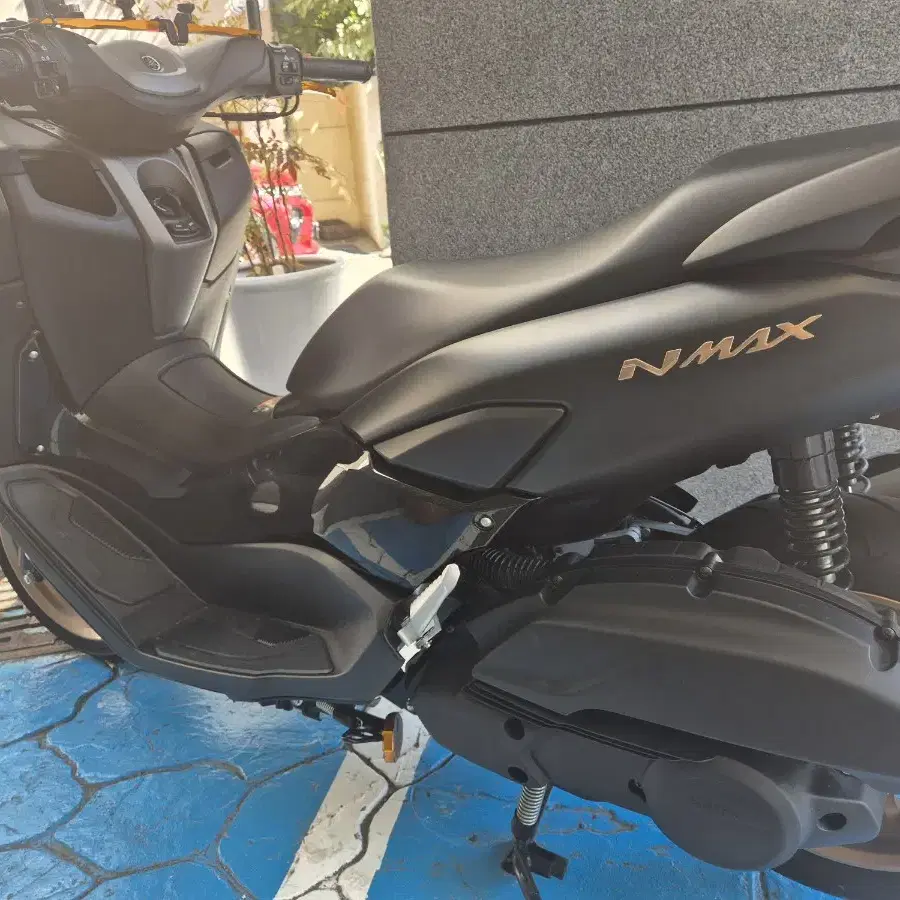 nmax125 신차급 팔아요 1689km