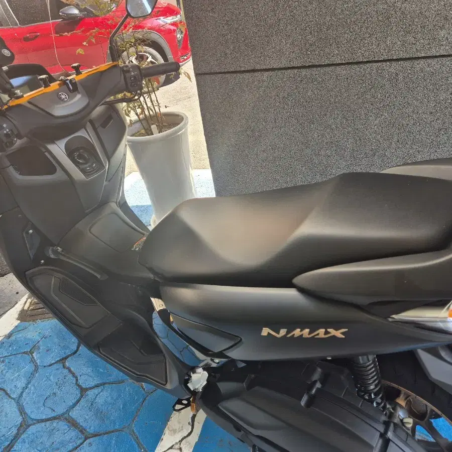 nmax125 신차급 팔아요 1689km