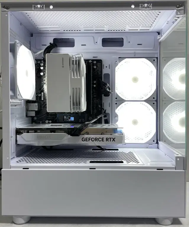 라이젠5600, RTX4060 화이트 PC본체(새제품)