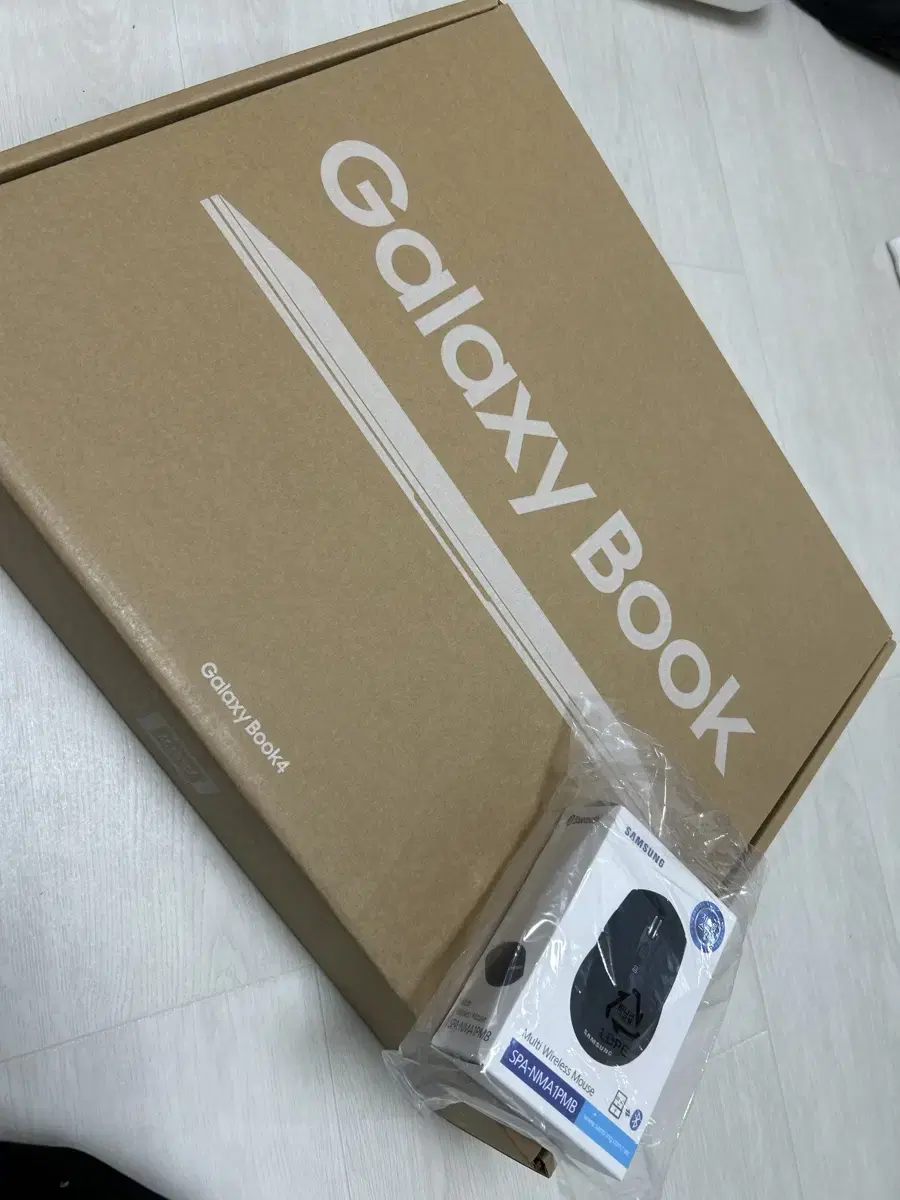 Simply unsealed samsung galaxy book 4 nego received