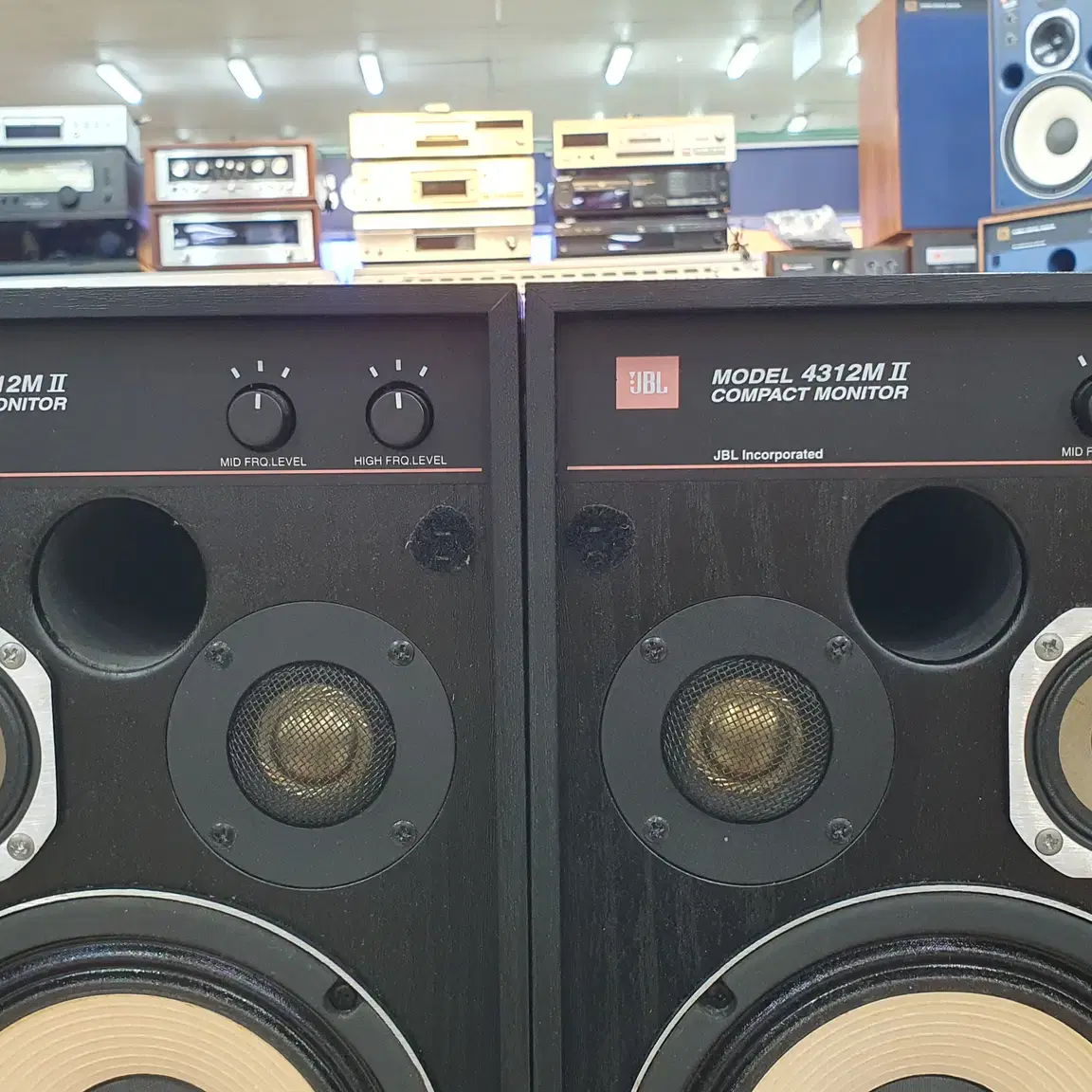 JBL-4312M2 블랙컴팩터스피커/JBL4312M2 컴팩터스피커/98%