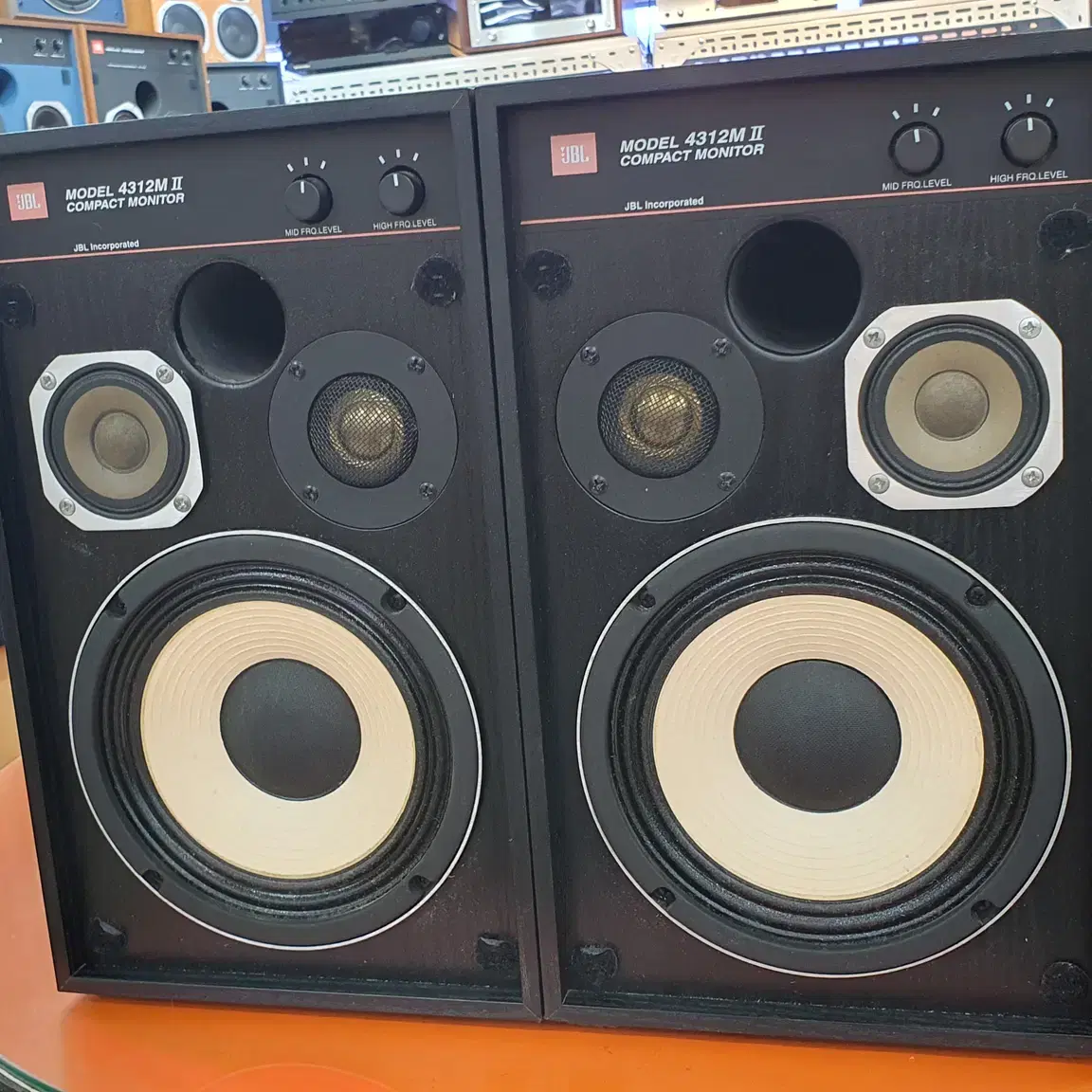 JBL-4312M2 블랙컴팩터스피커/JBL4312M2 컴팩터스피커/98%