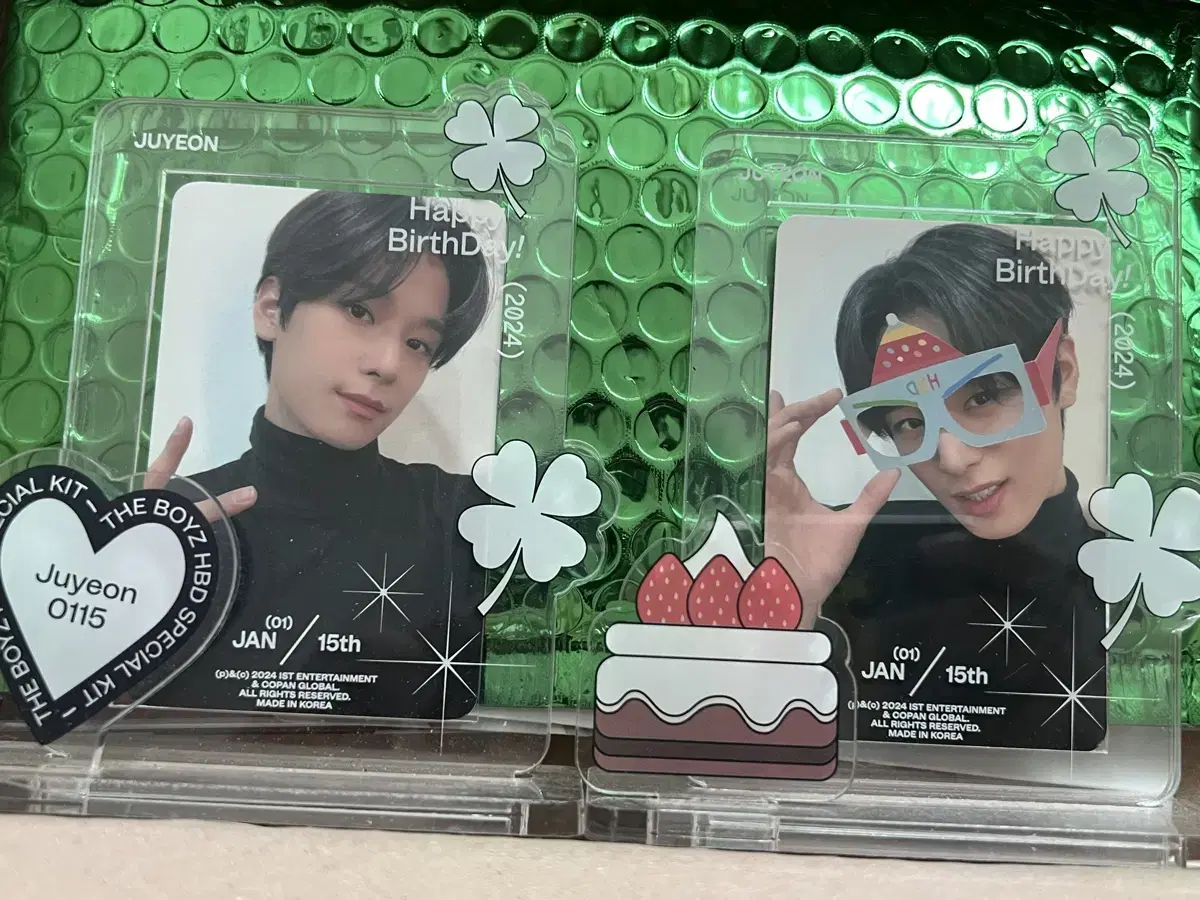 The Boyz juyeon birthday kit Components