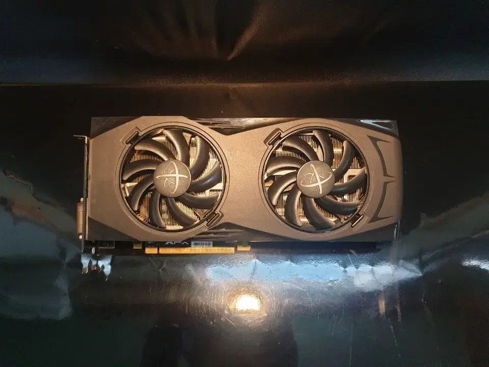 XFX RX480 8G 듀얼팬 모델 판매합니다.