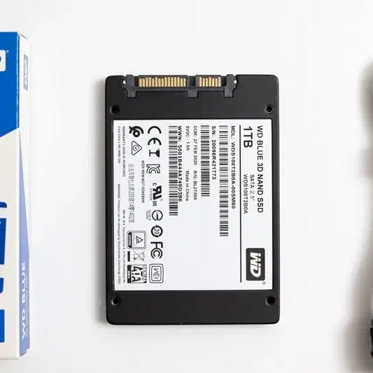 Western Digital WD Blue 3D SSD 1TB 판매합니다