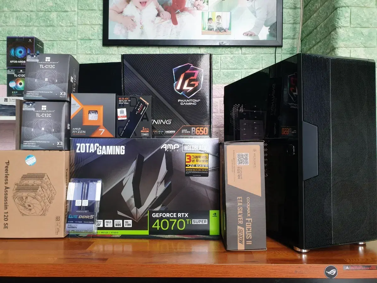 맷블랙 게이밍 컴퓨터 7800x3d / RTX4070Ti SUPER