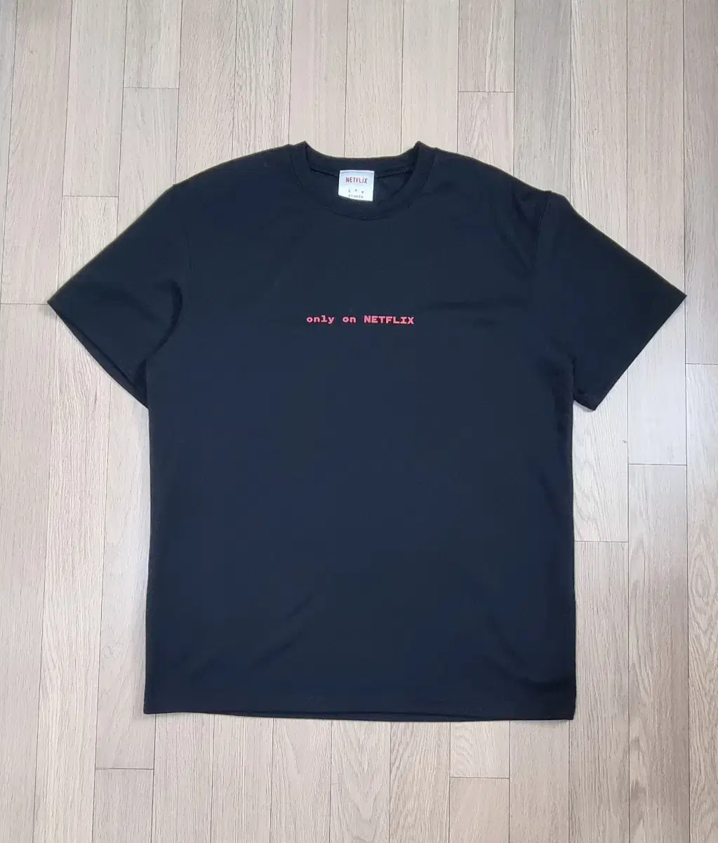 Ivyapp X Neckflix Short Sleeve Vahn XL (105)