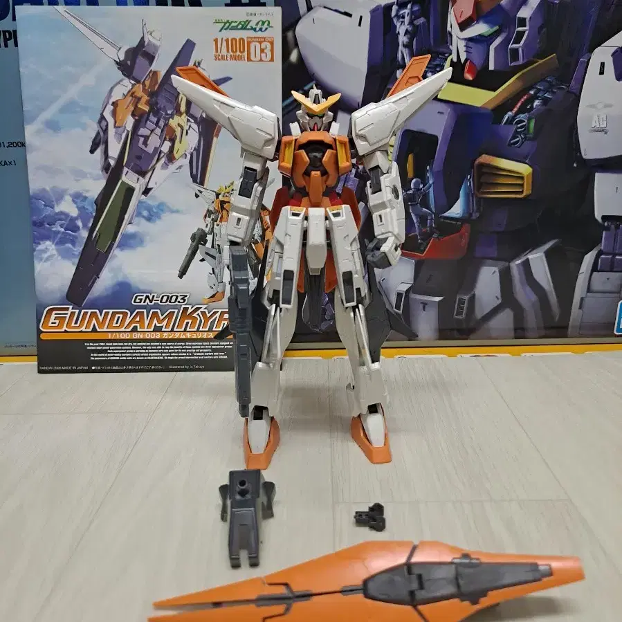 1/100  KYRIOS 건담 가조립