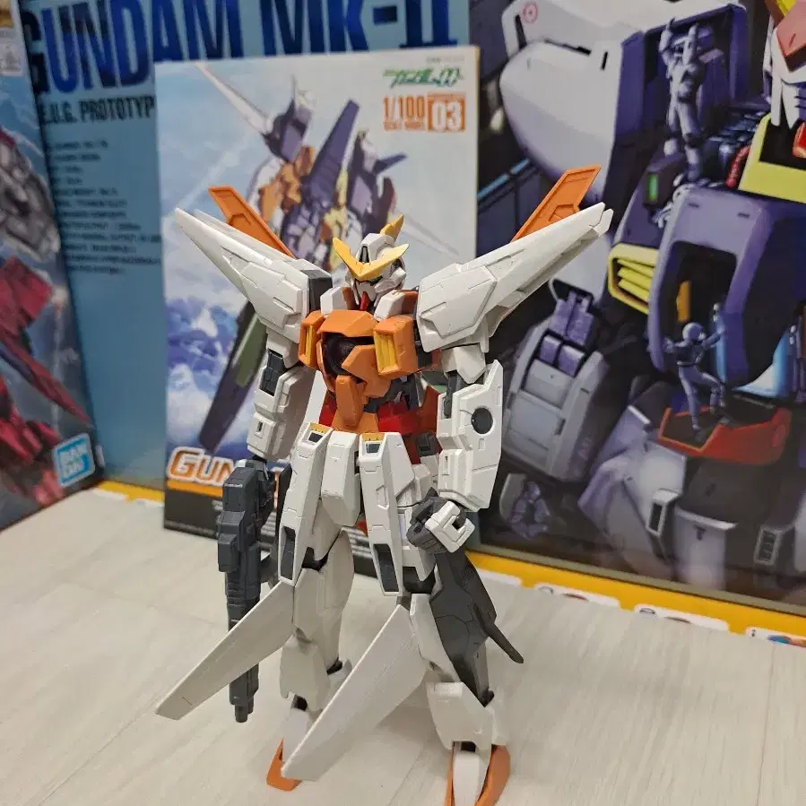 1/100  KYRIOS 건담 가조립