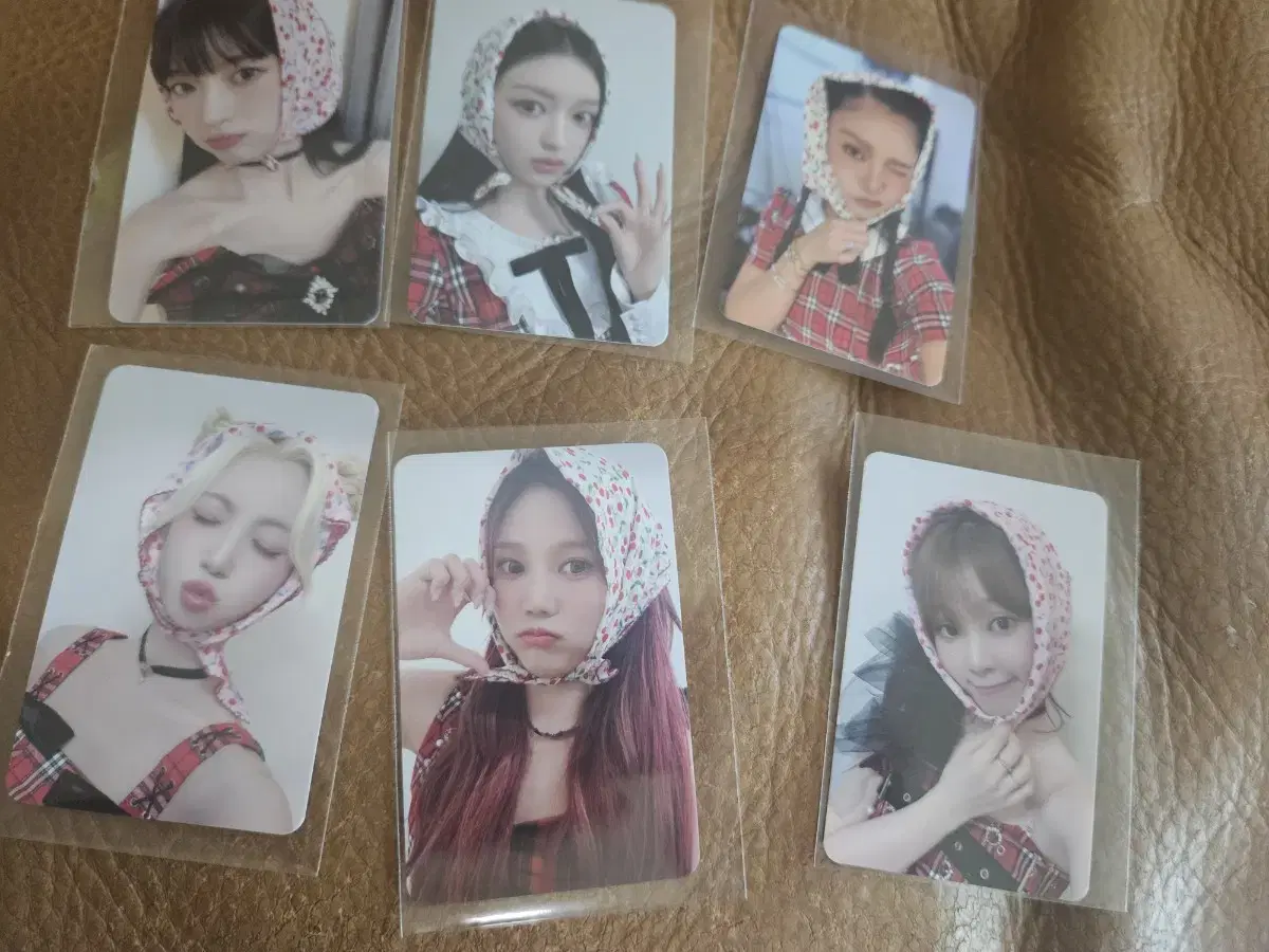 Oh my girl makestar unreleased photocard sells cherry bandanas.