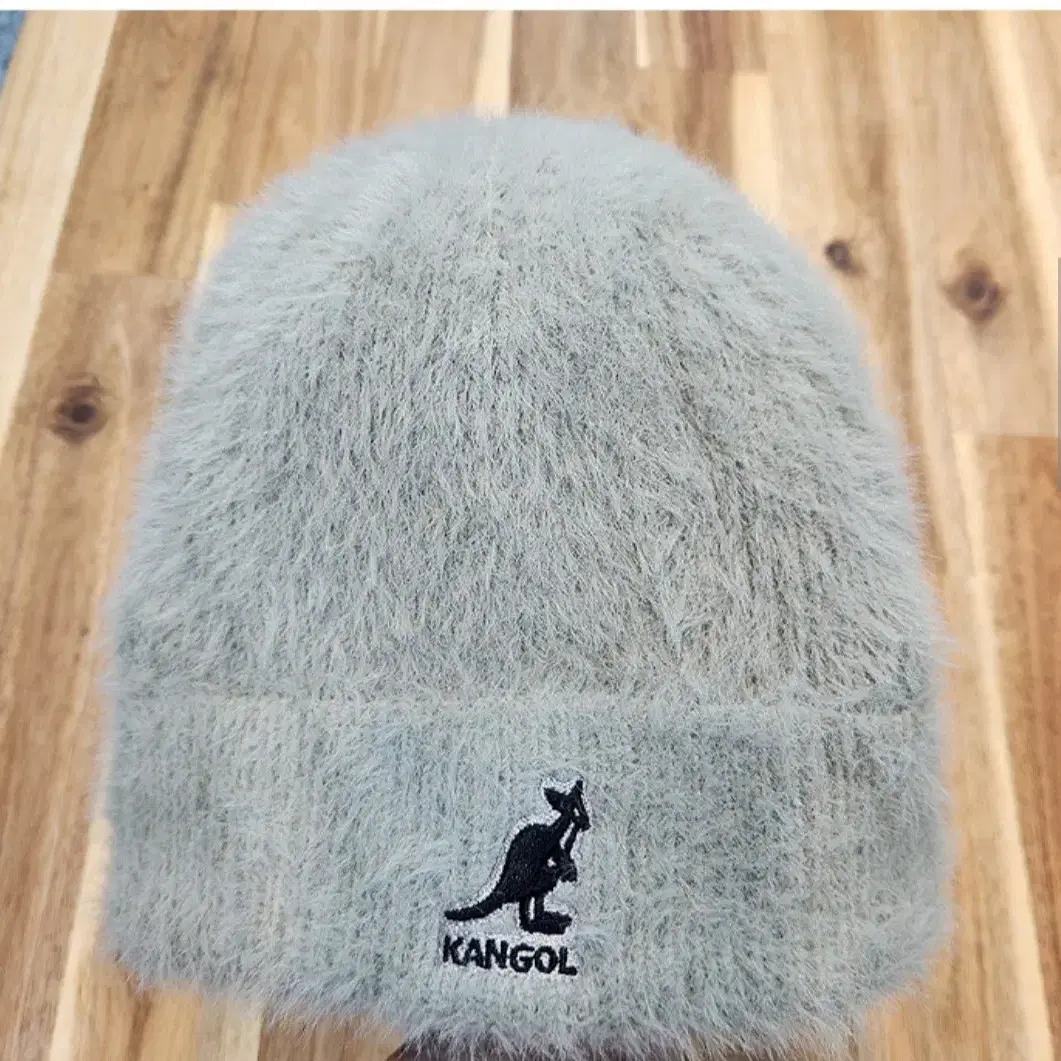 KANGOL 캉골 퍼 비니