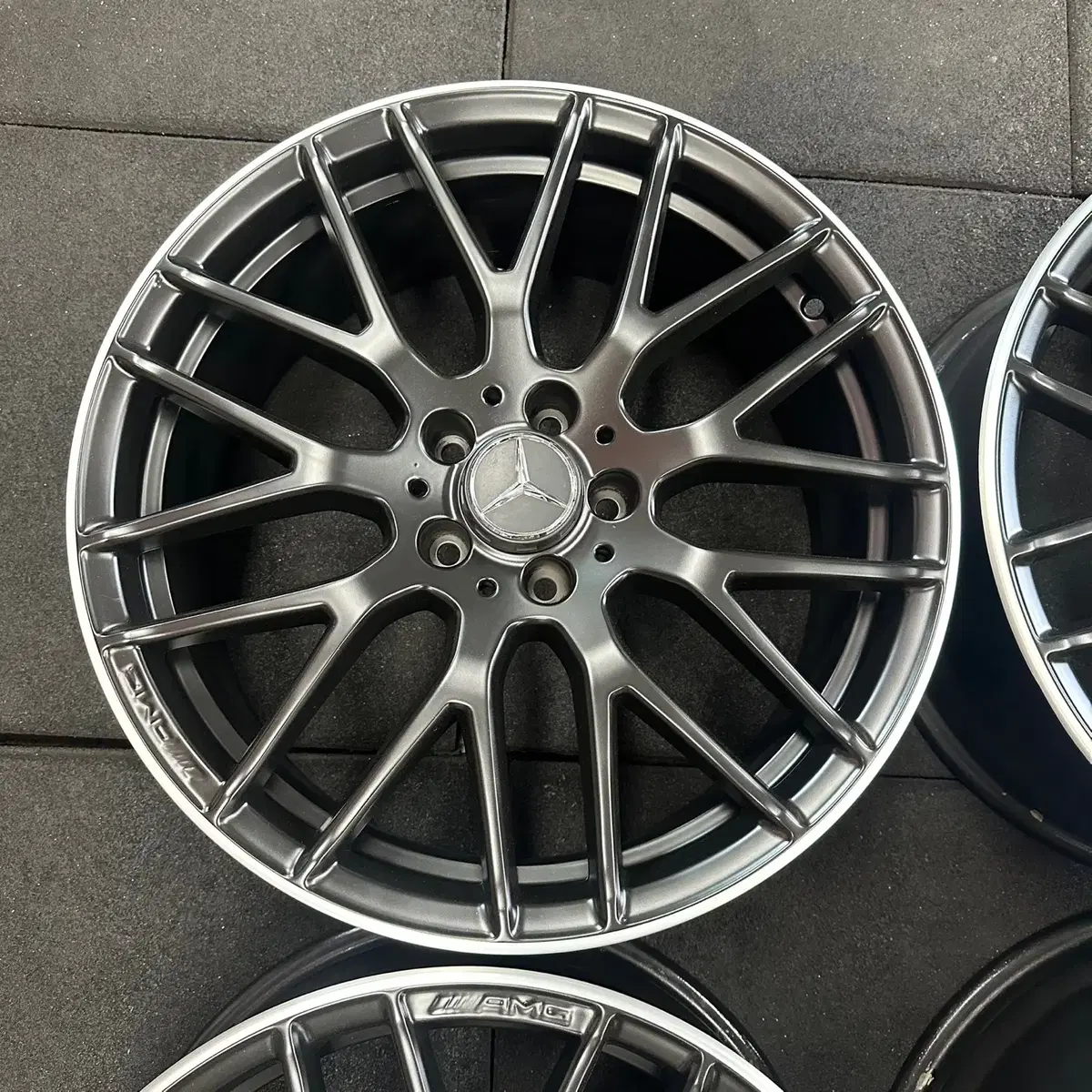 19인치 벤츠A45AMG 퍼포먼스 순정휠 1대분