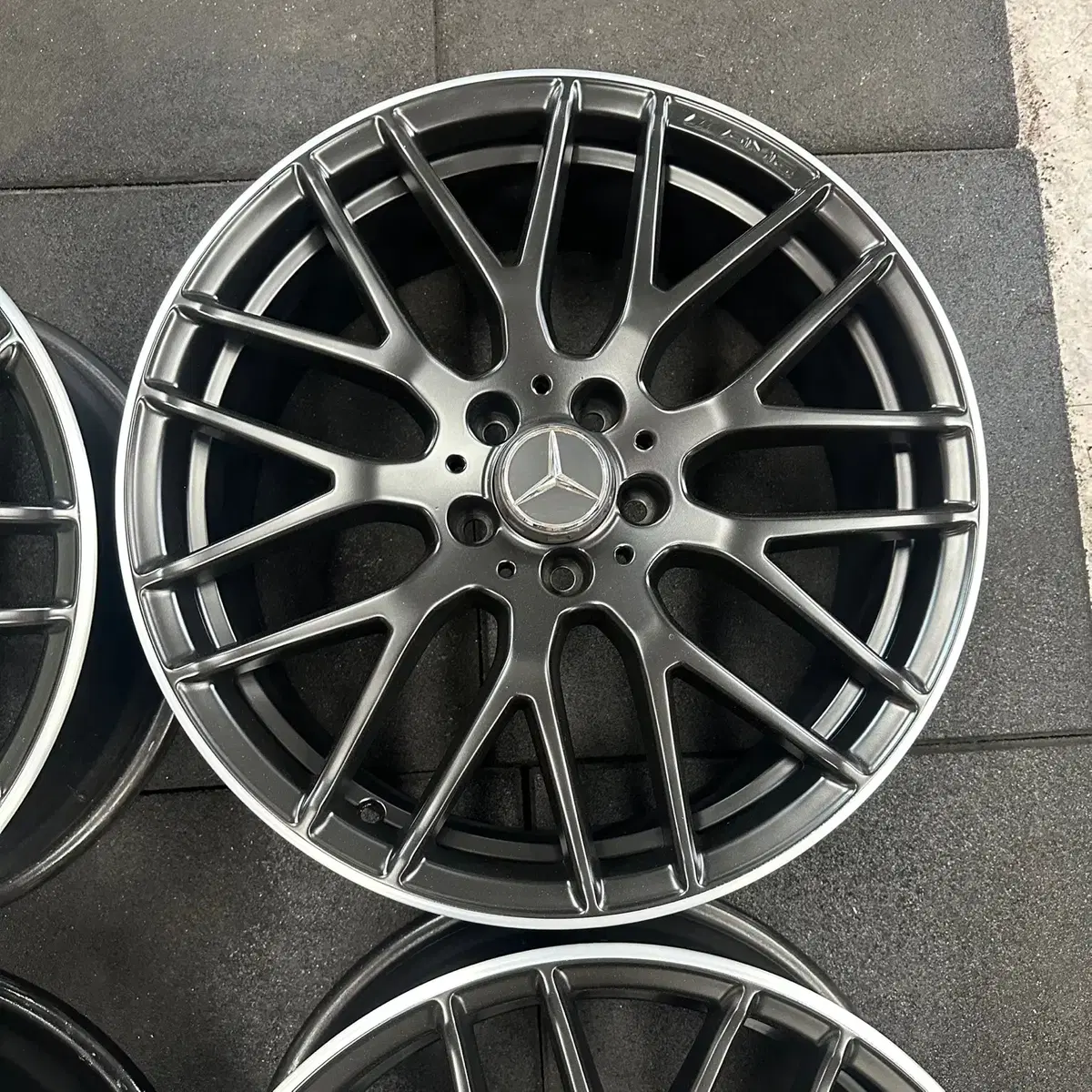 19인치 벤츠A45AMG 퍼포먼스 순정휠 1대분