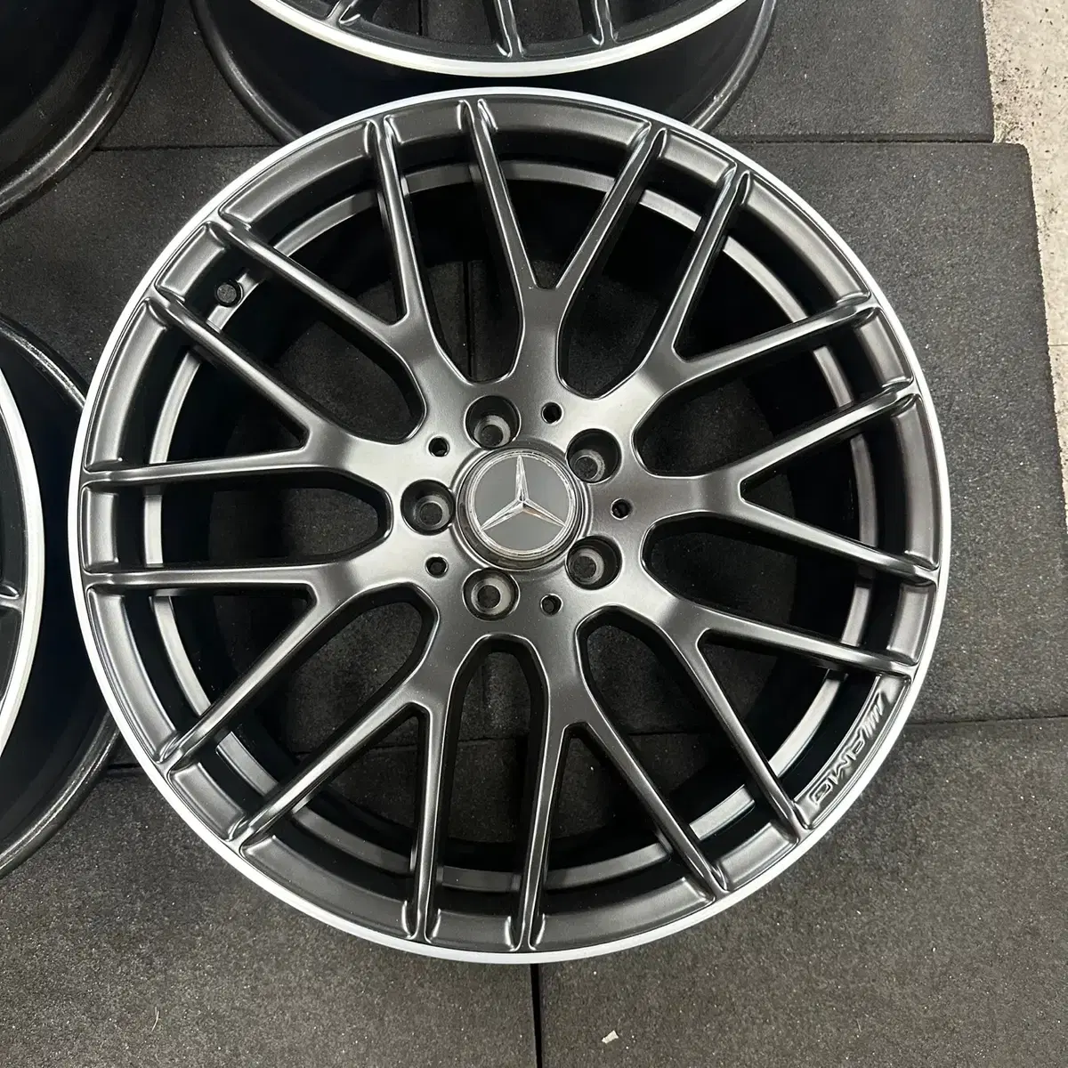 19인치 벤츠A45AMG 퍼포먼스 순정휠 1대분