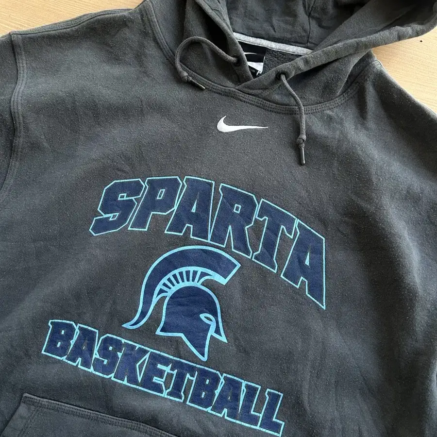 Nike center swoosh hoodie