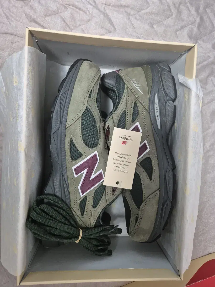 뉴발란스 990v3 290사이즈