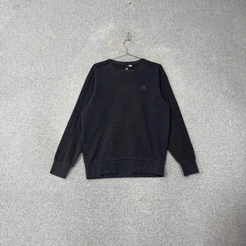 Adidas Tri-Logo All Black Sweatshirt L