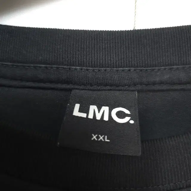 LMC 반팔티 2XL