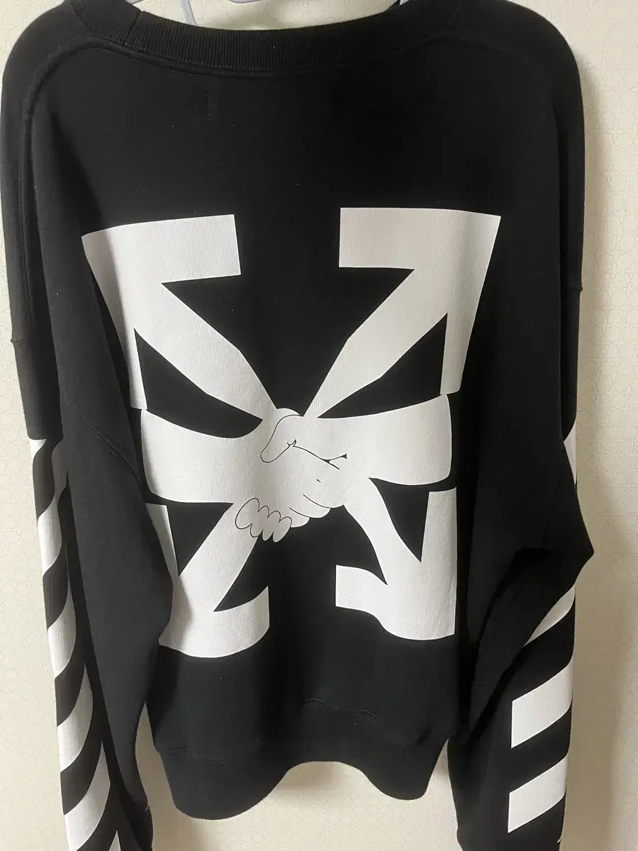 Off-White Men's Aggregation Arrow Black Man-to-Man