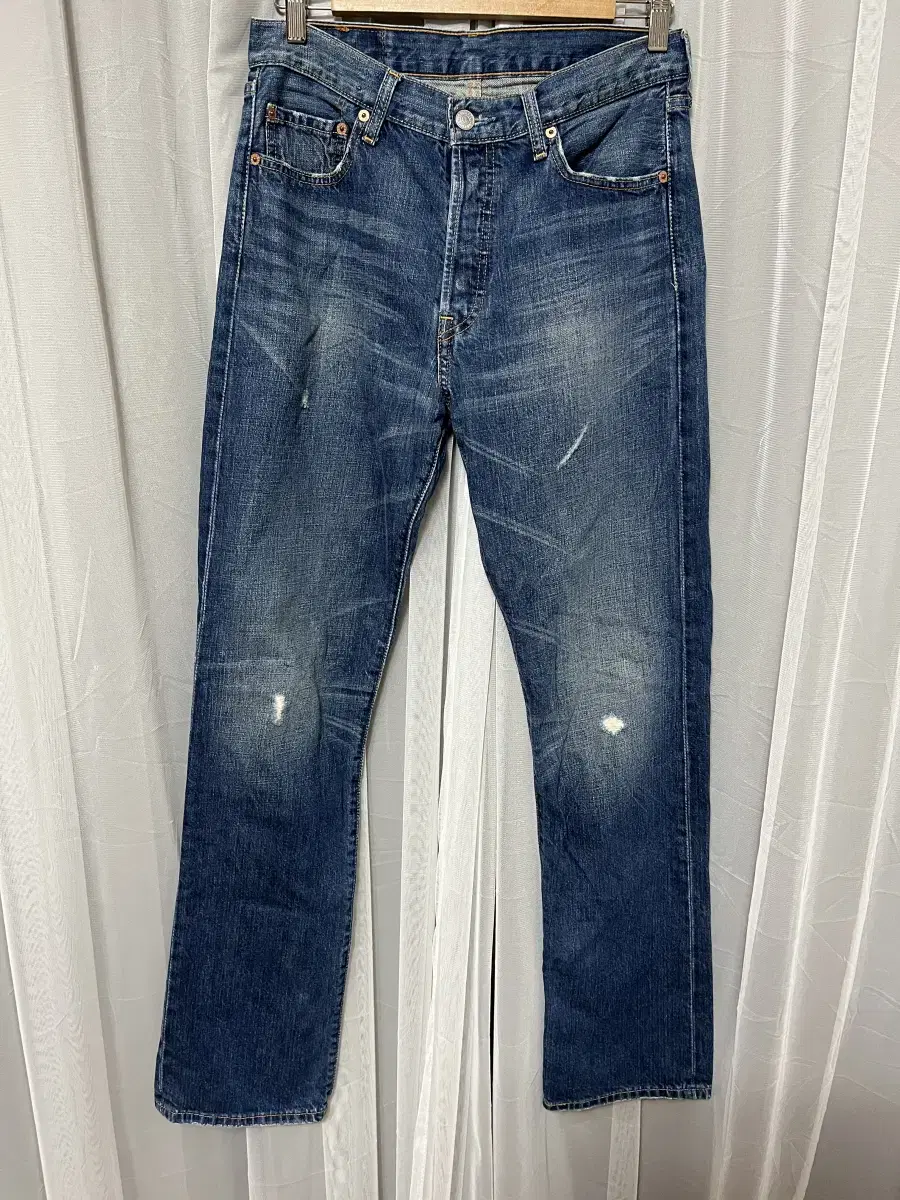 Levi's 501 W76 L84 Jeans