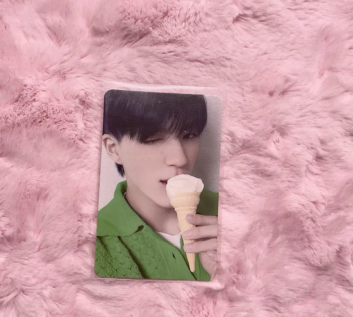 Ice cream jeno sells photo kards~.