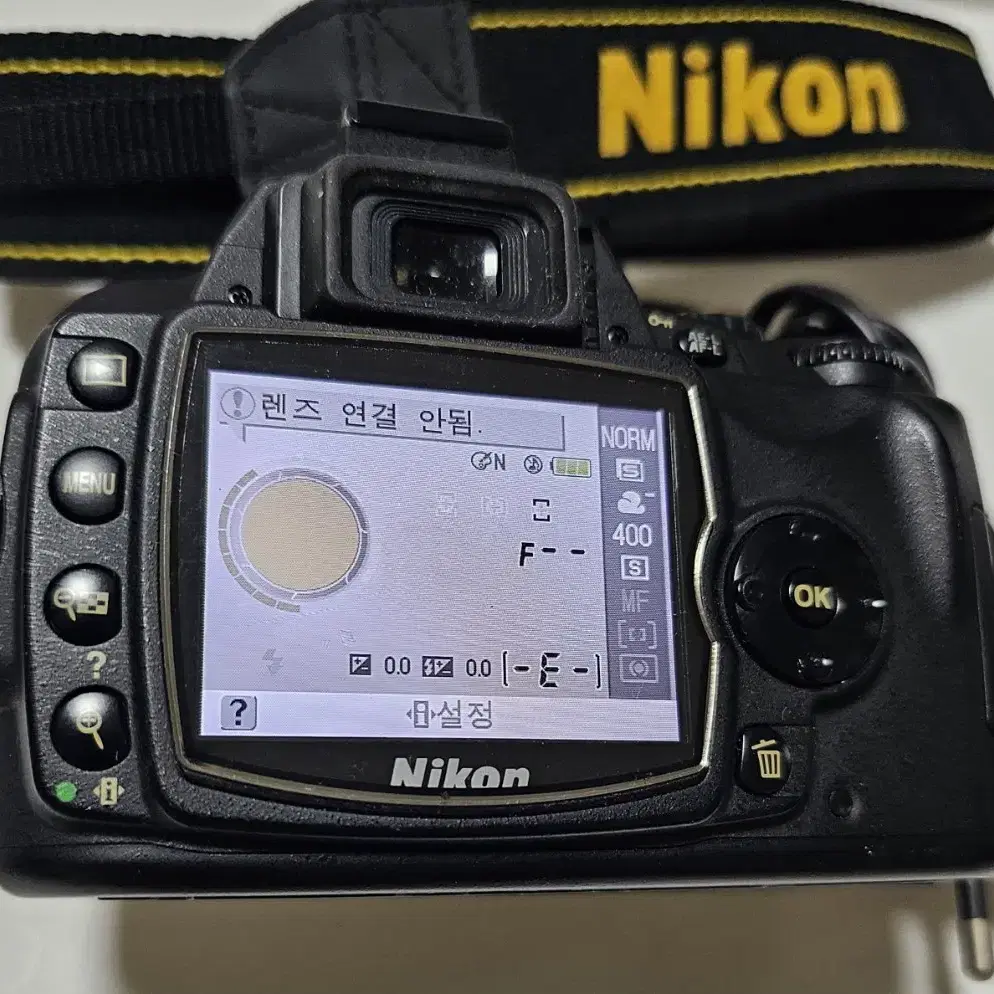 디지털카메라 DSLR Nikon D40 body