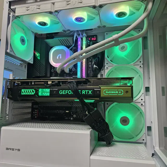 14900k / z690 aorus pro / rtx4080 하이엔드PC