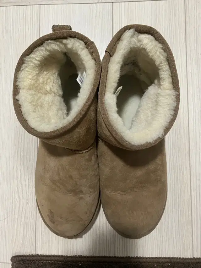 UGG 어그 체스트넛 클래식 부츠