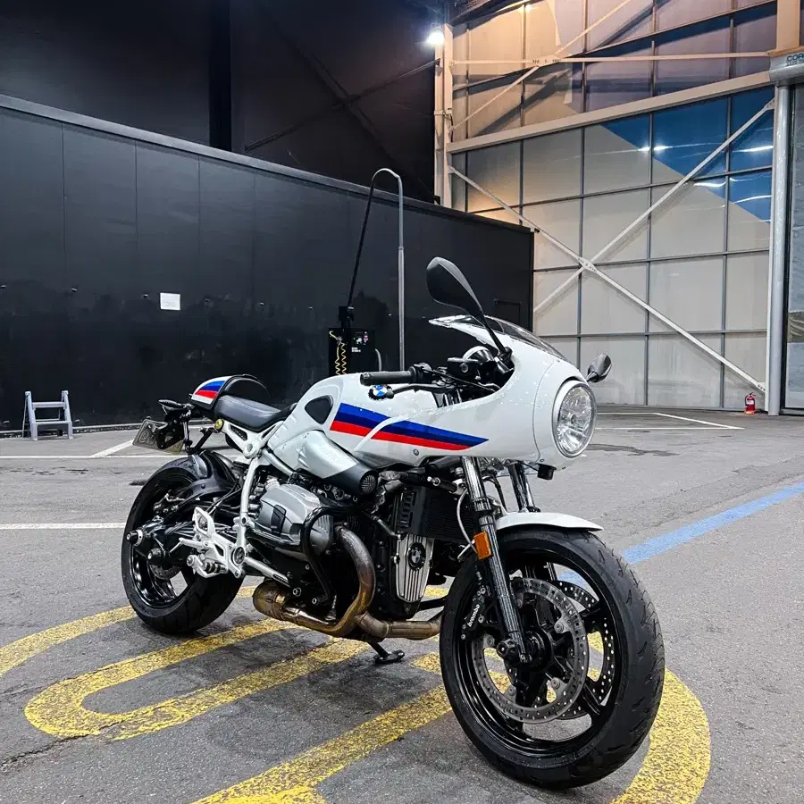 2018년식 BMW 알나인티 레이서 판매 대차