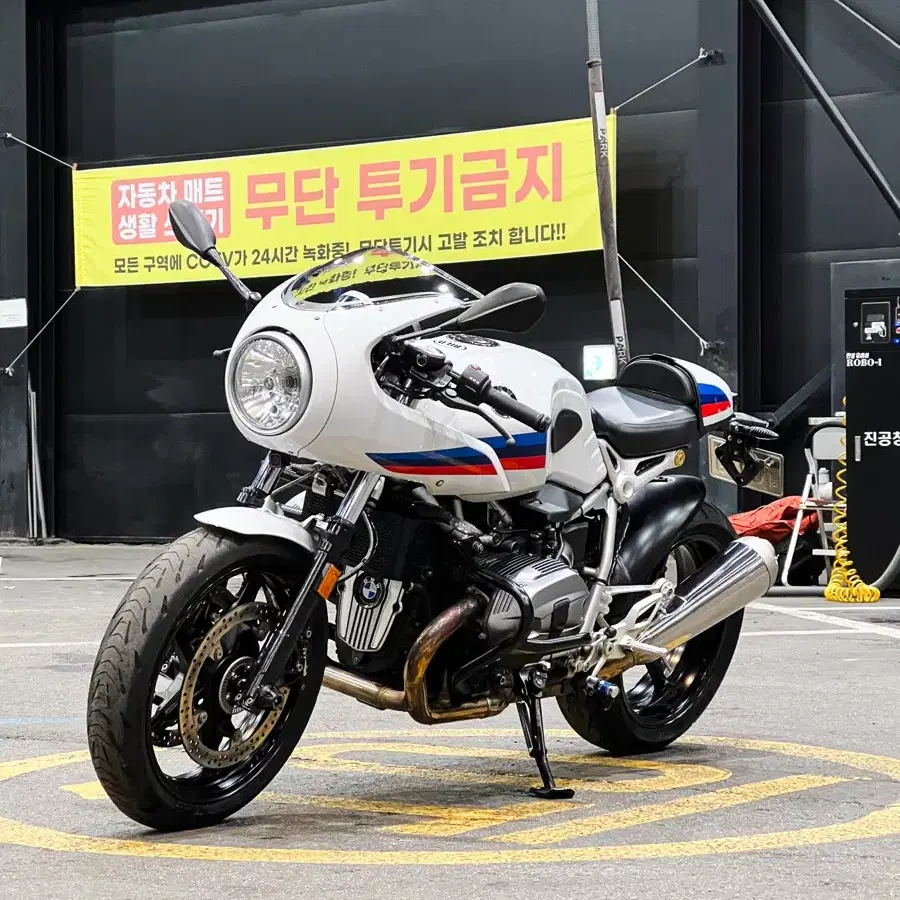 2018년식 BMW 알나인티 레이서 판매 대차