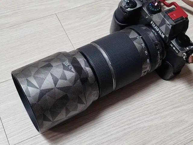 후지필름 XF 70-300mm R LM OIS WR 망원렌즈 팝니다.