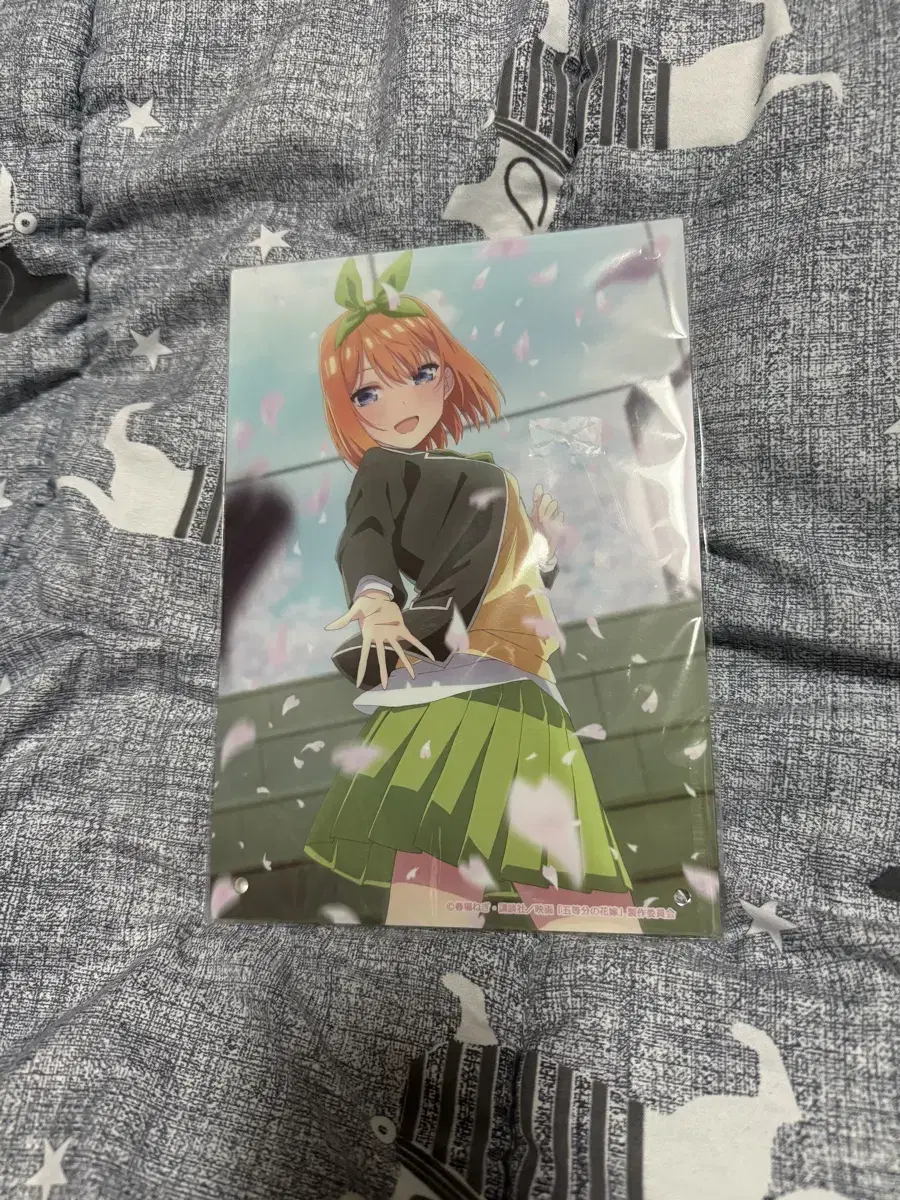 Bridal Yotsuba in 5ths acrylic stand