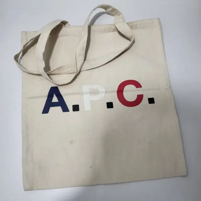 APC/ 쇼퍼백/ 프리