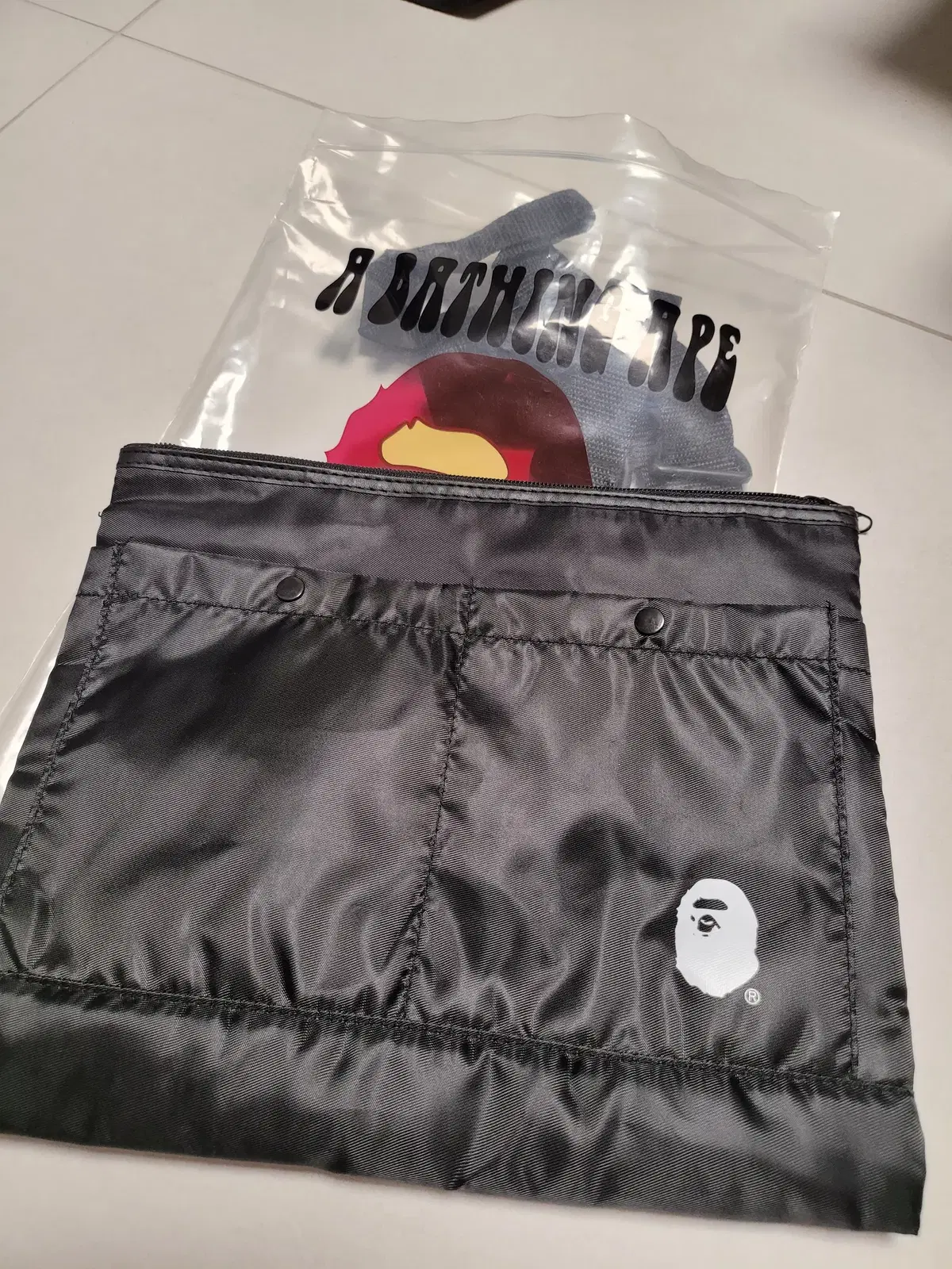 새상품 베이프 BAPE 클러치 백