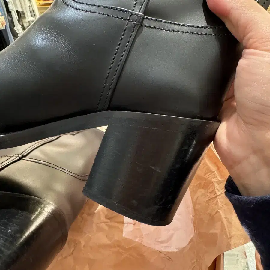 미우미우 레더 부티 블랙(38) Miu Miu Leather Bootie