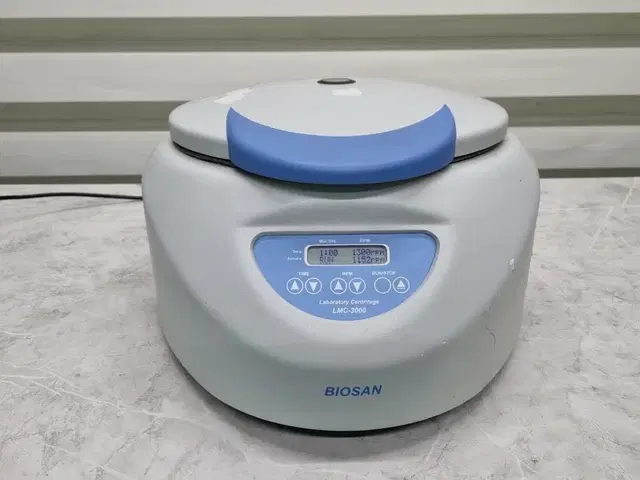 BIOSAN LMC-3000 Centrifuge 원심분리기