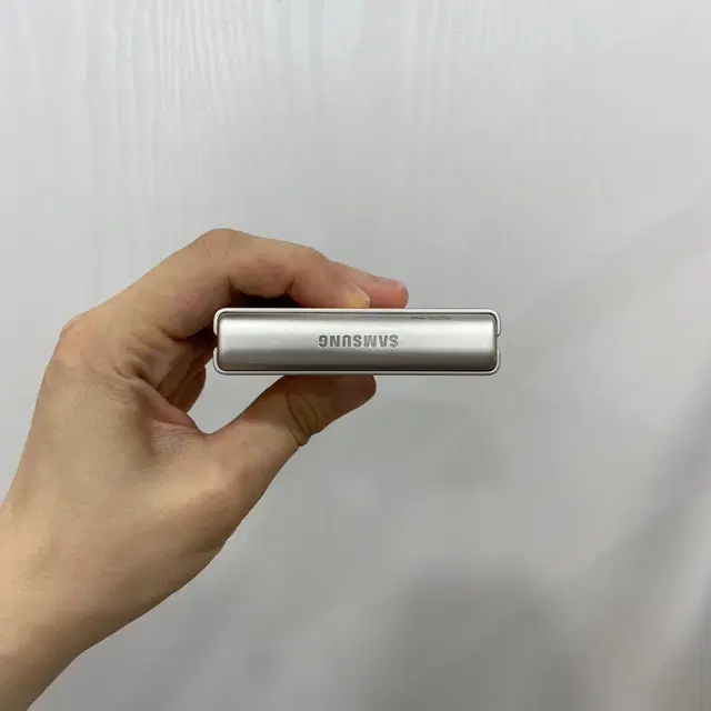 갤럭시Z플립3 크림 256GB A급 부산 중고폰 팝니다 40033