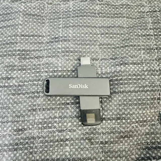 샌디스크 USB 64GB 2in1 휴대폰(호환)팔아요 [외장 메모리]