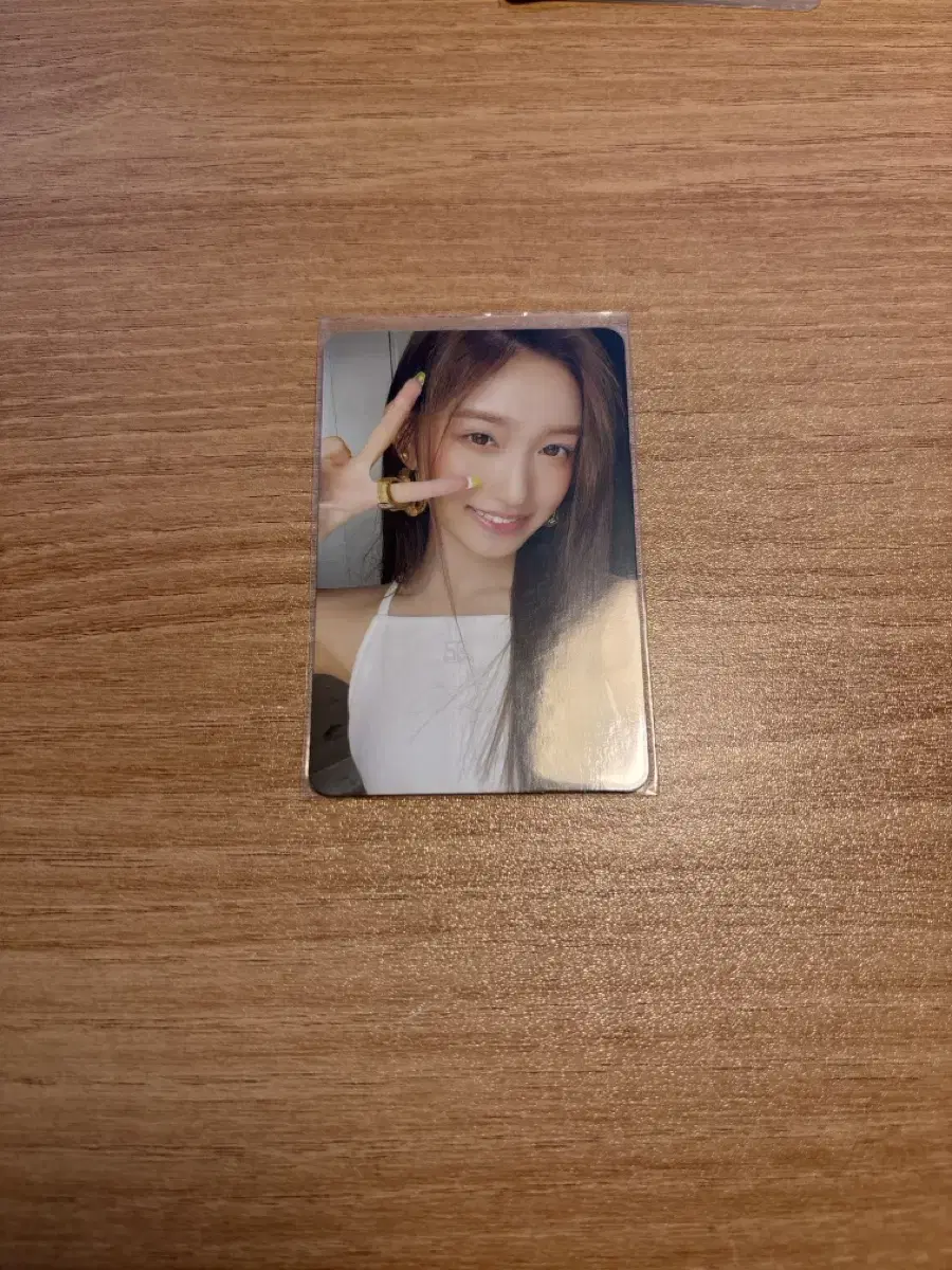 ive leeseo app photocard sell ivean yujinjang wonyoungiseriesleeseo fall