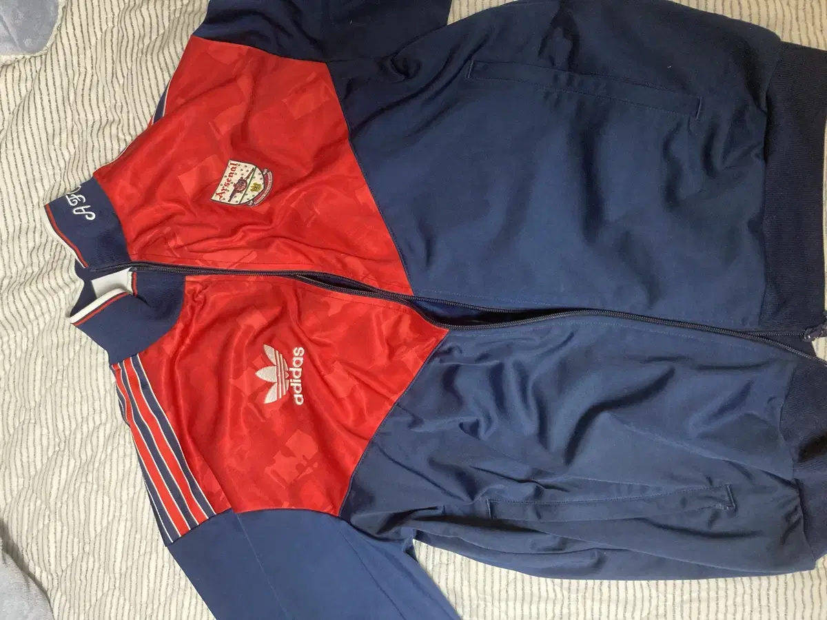 Extremely Rare Adidas Arsenal Jersey Size L