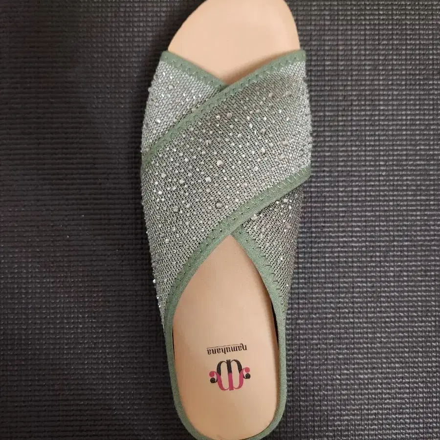 나무하나 RHINESTONES SLIPPERS  245~250 L사이즈