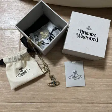 비비안 목걸이