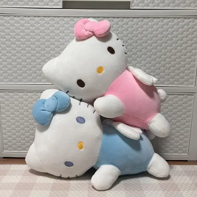 산리오 정품 헬로키티 엔젤 필로우 38cm 인형(새상품)