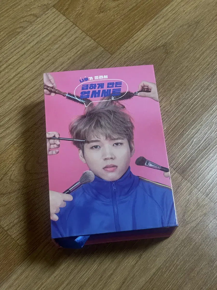 Nam Woohyun Postcard Set