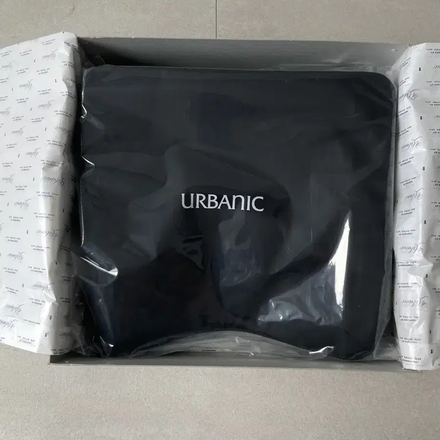 URBANIC Hobo bag(Nylon)