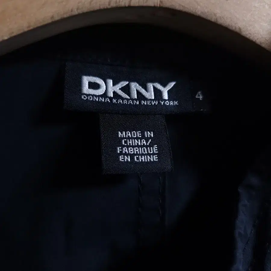 040]DKNY 숏 자켓