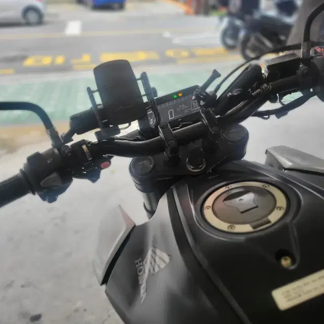 혼다)관리최상 무사고 cb125r abs 저렴하게 판매합니다 !