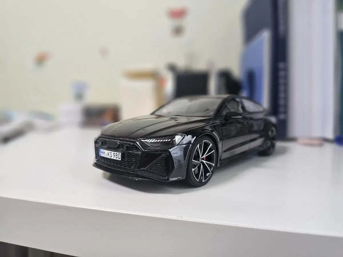 1:18 Audi RS7 Die-cast