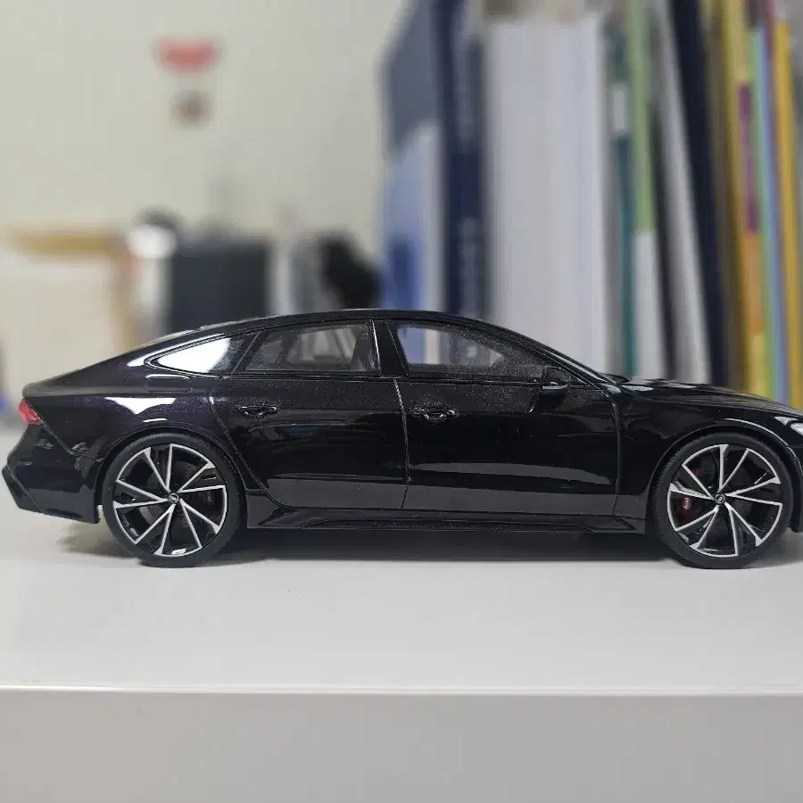 1:18 아우디 rs7 다이캐스트