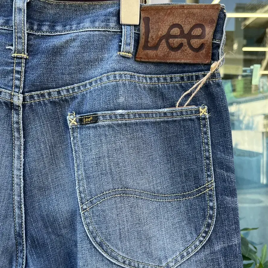 (33)Vintage Lee